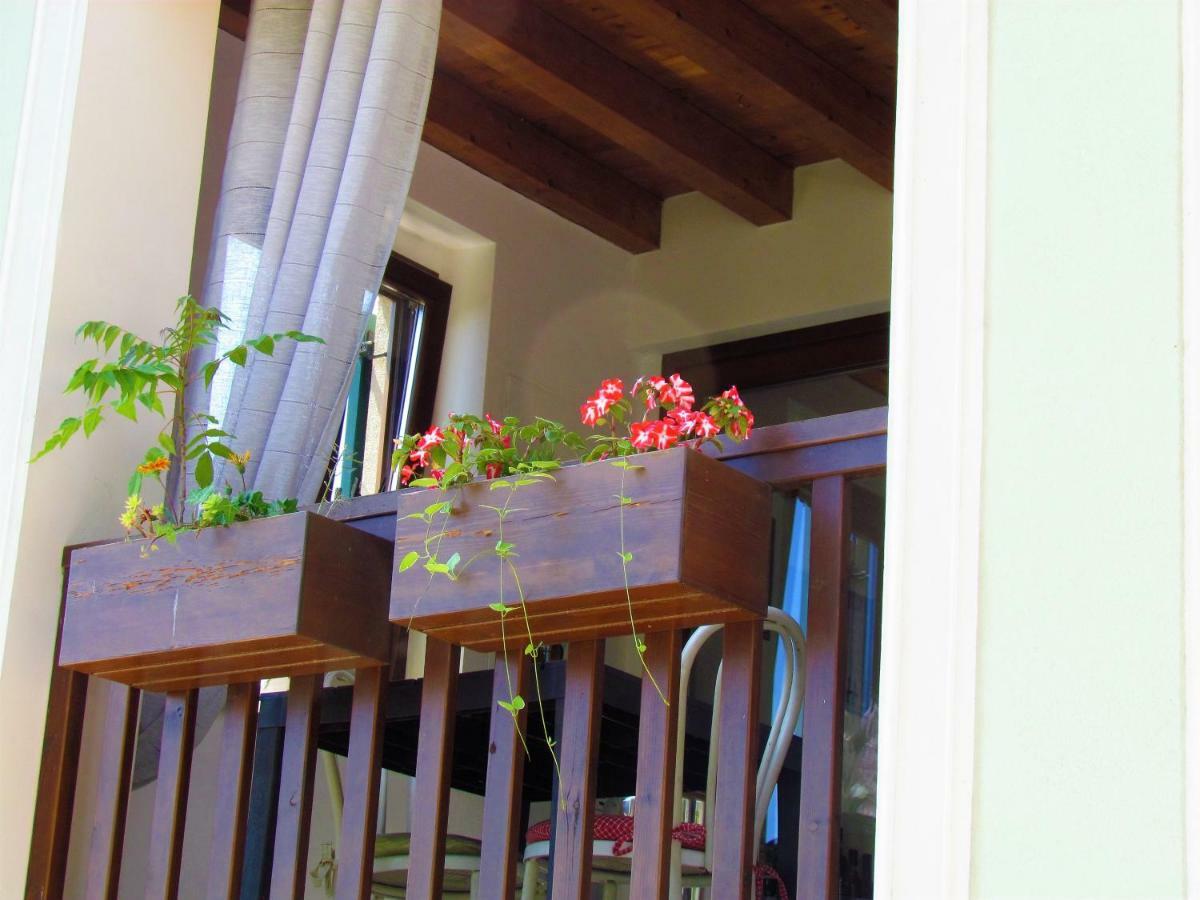 加尔多内-里维耶拉La Piccola Gardenia住宿加早餐旅馆 外观 照片